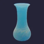 Vase étroit "Antique" en verre de Murano couleur bleu azur